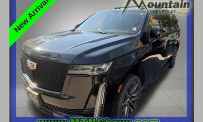 2023 Cadillac Escalade ESV Sport