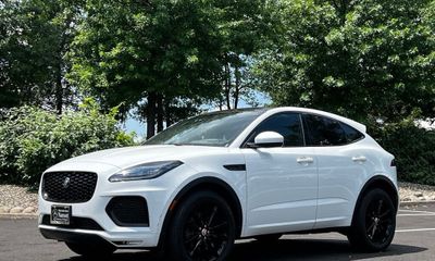 2022 Jaguar E-Pace P300 Sport