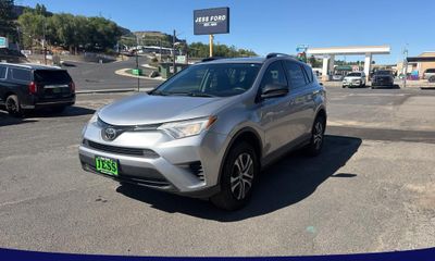 2018 Toyota RAV4 LE