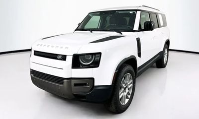 2026 Land Rover Defender 130 S