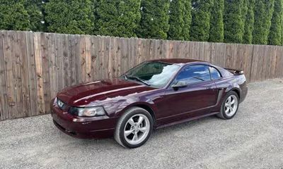 2002 Ford Mustang Base