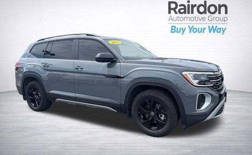 2025 Volkswagen Atlas 4MOTION Peak Edition