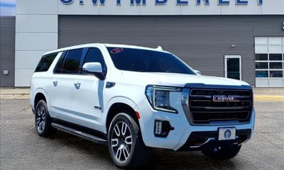 2022 GMC Yukon XL AT4