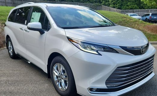 2026 Toyota Sienna Limited