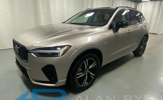 2025 Volvo XC60 Ultra Dark