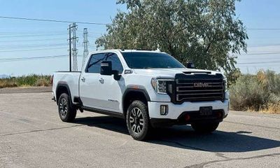 2021 GMC Sierra AT4