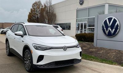 2025 Volkswagen ID 4 Pro