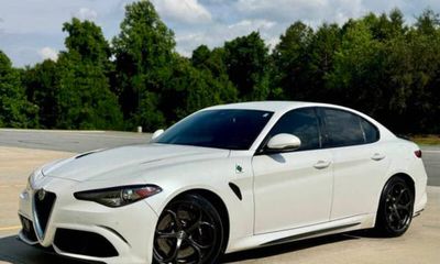 2017 Alfa Romeo Giulia 952 Quadrifoglio