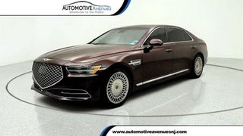 2020 Genesis G90 — a typically priced live listing