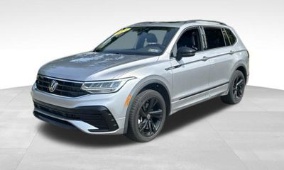 2023 Volkswagen Tiguan 4Motion SE R
