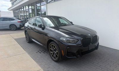2024 BMW X4 xDrive30i