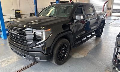2025 GMC Sierra Elevation