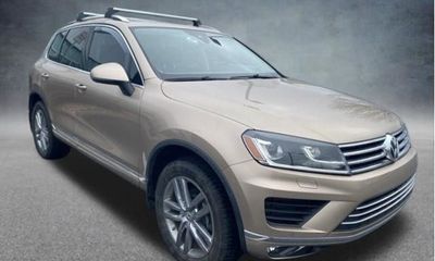 2016 Volkswagen Touareg Sport FSI Only
