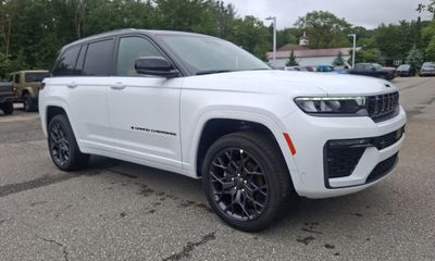 2026 Jeep Grand Cherokee Summit