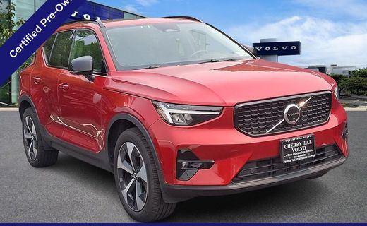 2024 Volvo XC40 Plus Dark