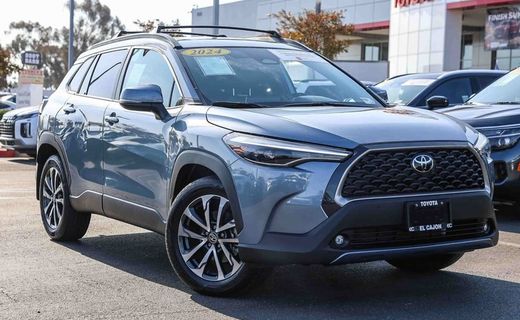 2024 Toyota Corolla Cross XLE
