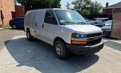 2019 Chevrolet Express LS