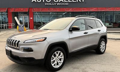 2016 Jeep Cherokee Sport