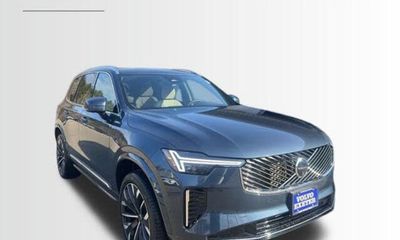 2026 Volvo XC90 Plus Bright