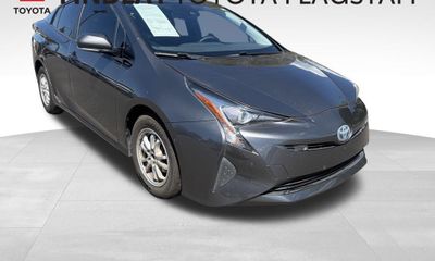 2018 Toyota Prius TWO ECO Three