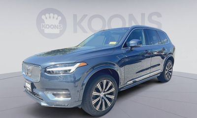 2023 Volvo XC90 Plus Bright