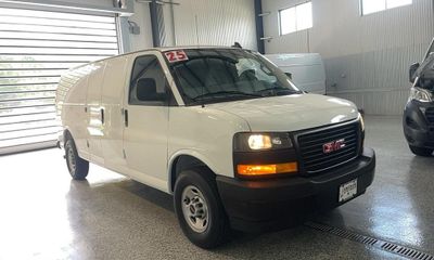 2025 GMC Savana EXT
