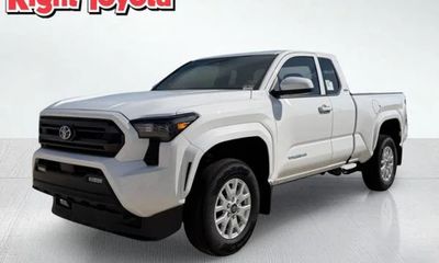 2026 Toyota Tacoma SR5 Xtracab