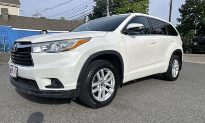 2016 Toyota Highlander Base Hybrid