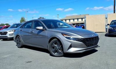 2023 Hyundai Elantra Blue