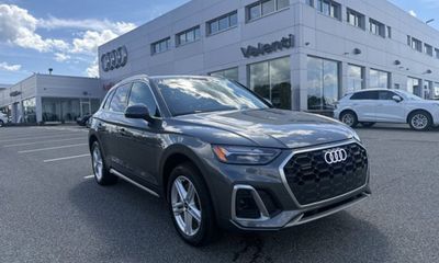 2024 Audi Q5 E S Line Quattro