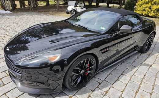 2015 Aston Martin Vanquish Volante