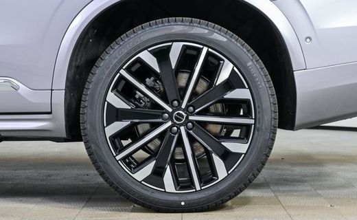 2026 Volvo XC90 Plus Bright