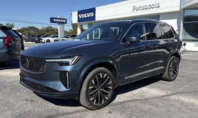 2026 Volvo XC90 Ultra Bright