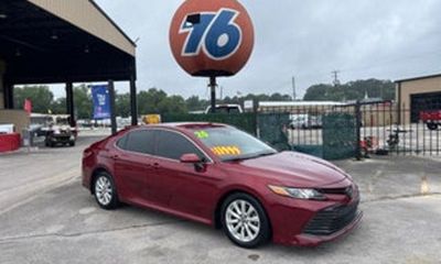 2020 Toyota Camry LE