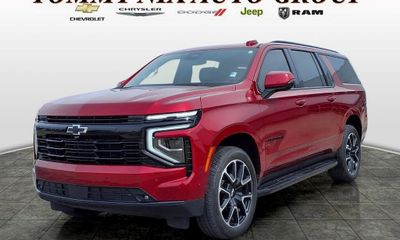 2025 Chevrolet Suburban RST