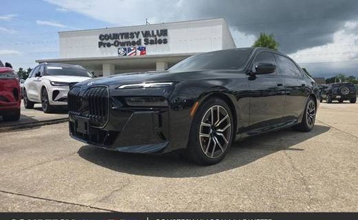 2026 BMW 740I