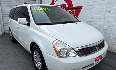 2012 Kia Sedona GL