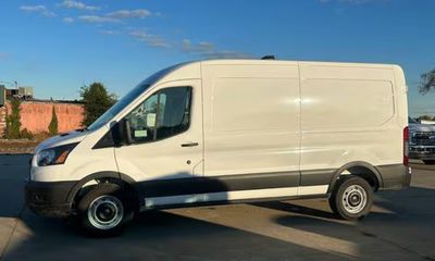 2026 Ford Transit Medium Roof