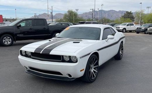 2013 Dodge Challenger Base