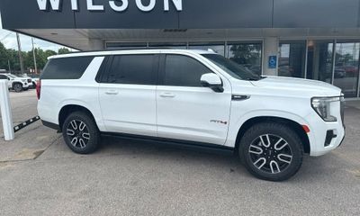2021 GMC Yukon XL AT4