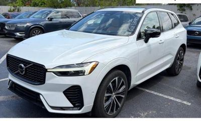 2024 Volvo XC60 Ultimate Dark