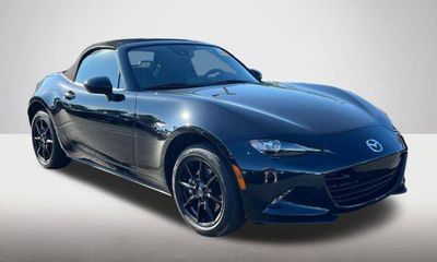 2023 Mazda MX-5 Sport