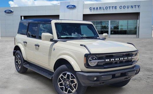 2026 Ford Bronco Outer Banks