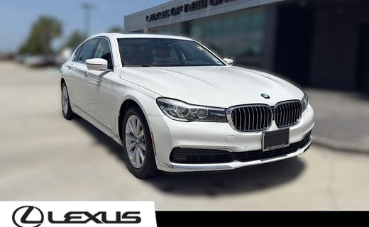 2019 BMW 740I