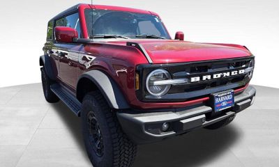 2026 Ford Bronco Outer Banks