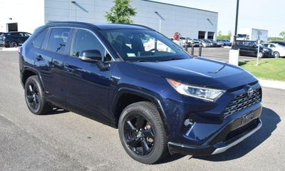 2019 Toyota RAV4 XSE HV