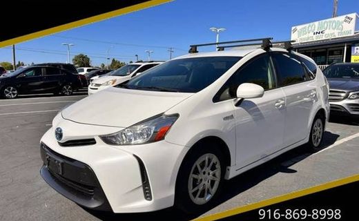 2017 Toyota Prius V TWO