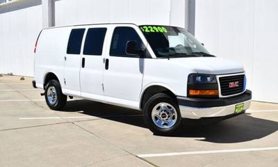 2018 GMC Savana Cargo
