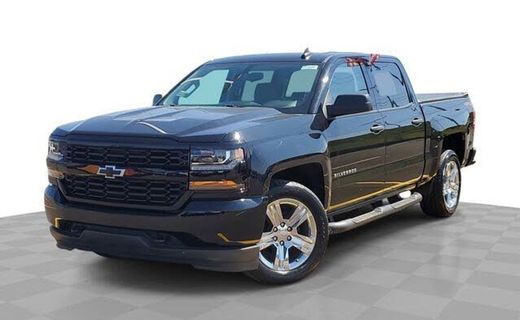 2018 Chevrolet Silverado Custom