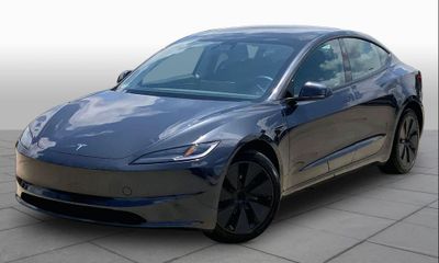 2025 Tesla Model 3 Long Range